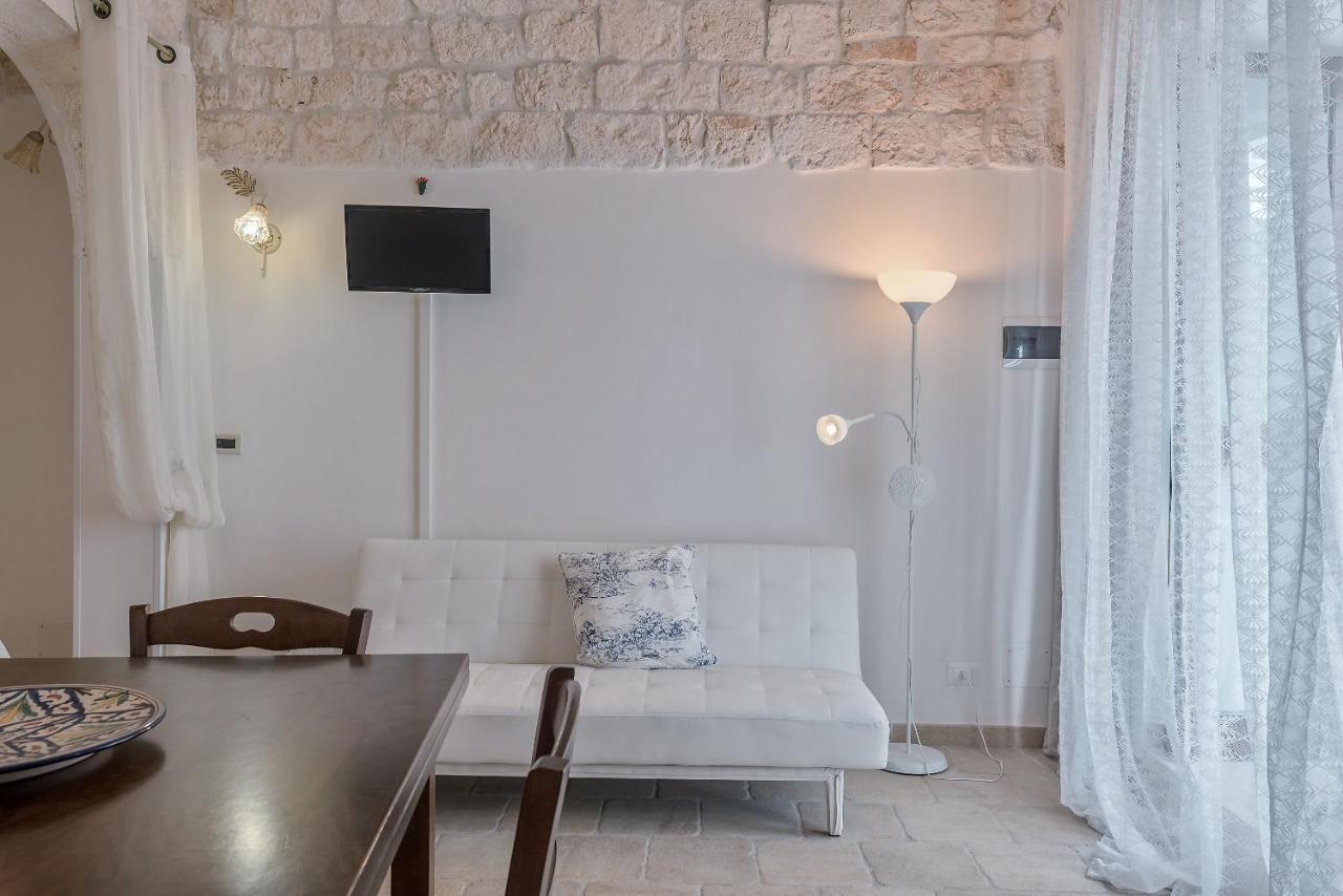 White House Flats & * Ostuni